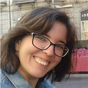 Soy psicóloga. Doy clases particulares de matemáticas a nivel de primaria, eso y bachiller
